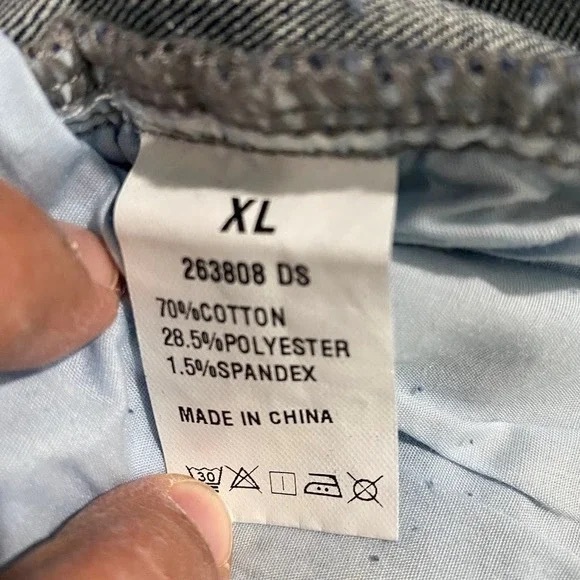 Stylish Blue Distressed Jeans - Picture 4 of 4